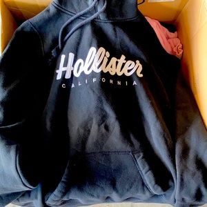 Black Hollister hoodie- adult M
